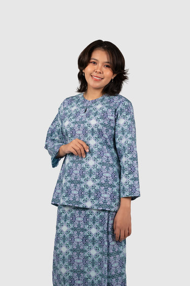 Kurung Kedah Set Saxosoul in Blue Glow