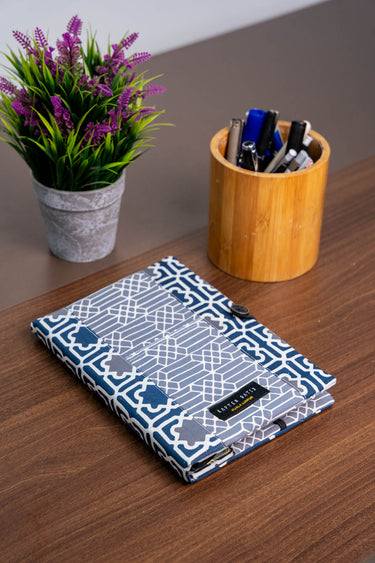 [ONLINE EXCLUSIVE] Kapten Batik Book Sleeve With Pocket