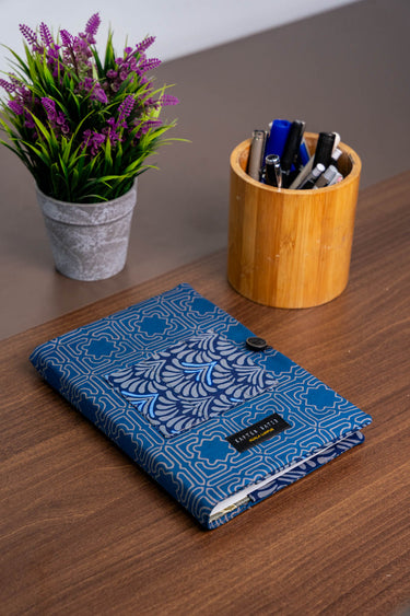 [ONLINE EXCLUSIVE] Kapten Batik Book Sleeve With Pen Holder