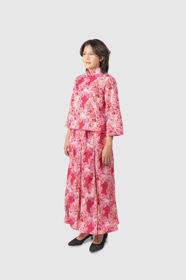 Nusantara Cheongsam Set Celestial Gallop in Very Berry
