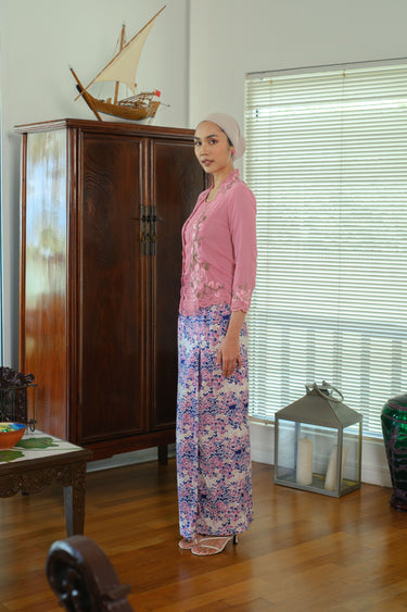 Kapten Batik x Tengku Zatashah Sarong - Botanika in Navy Pink